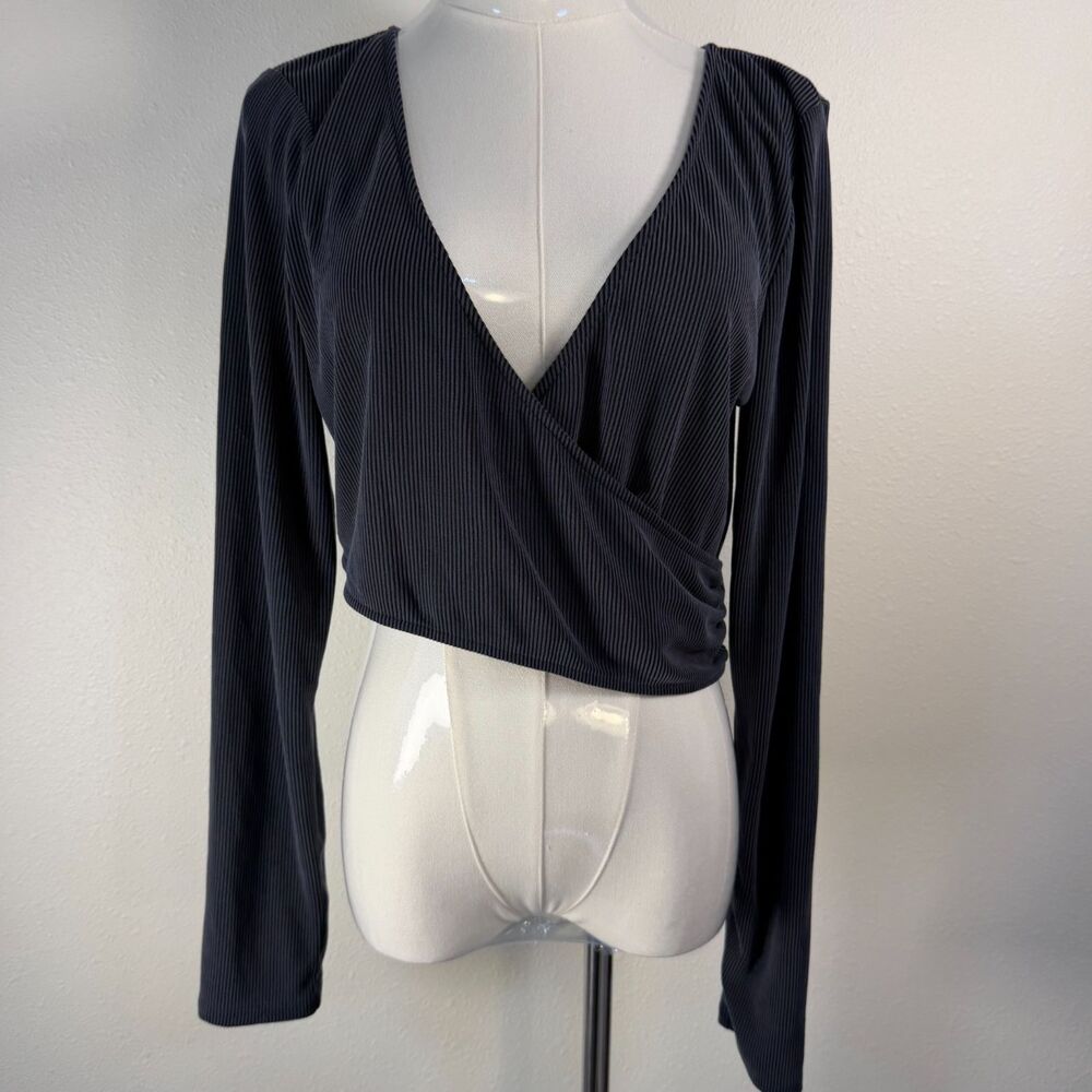 Victoria’s Secret Ribbed Wrap Crop Top Women XL Navy Gray Long Sleeve V Neck